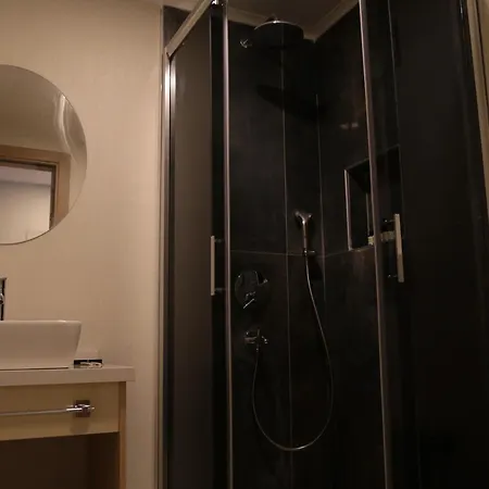 Uno Elegance * Gulluk