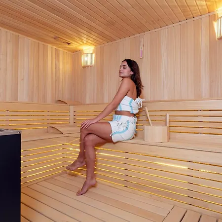 Uno Elegance ホテル *