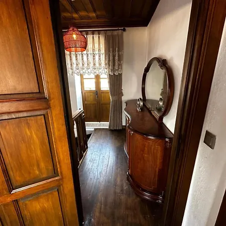 Uno Elegance فندق