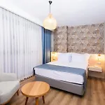 Uno Elegance Szálloda Gulluk
