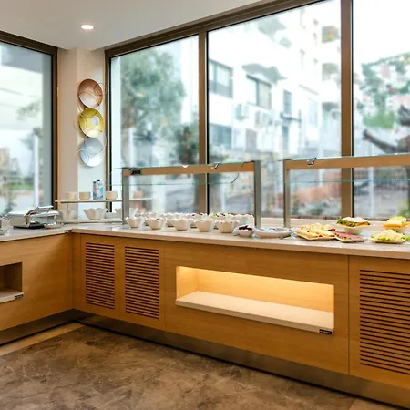 Uno Elegance Hotel